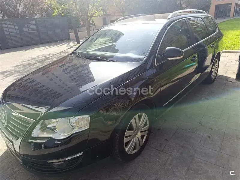 Usado VW Passat Highline 140 CV (102 kW) 2007 Negro Familiar