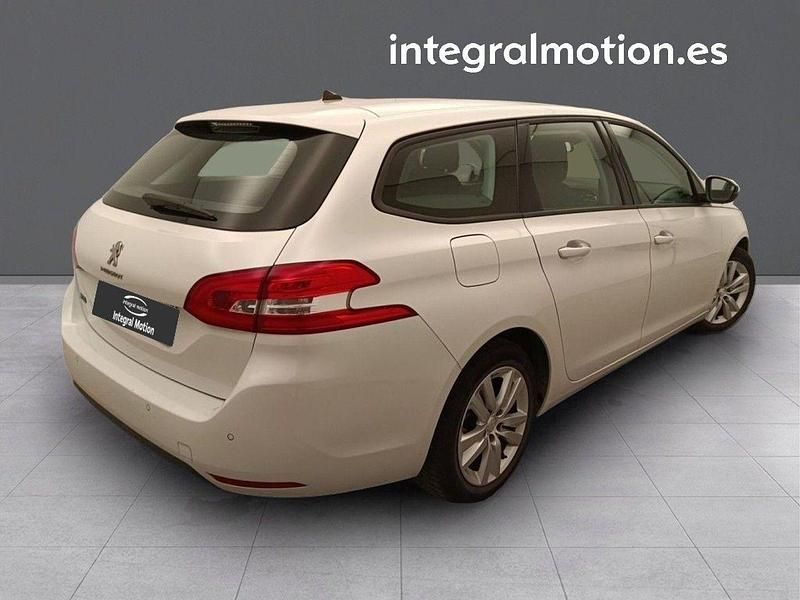 Usado Peugeot 308 SW Allure 130 CV (95 kW) 2019 Blanco Familiar