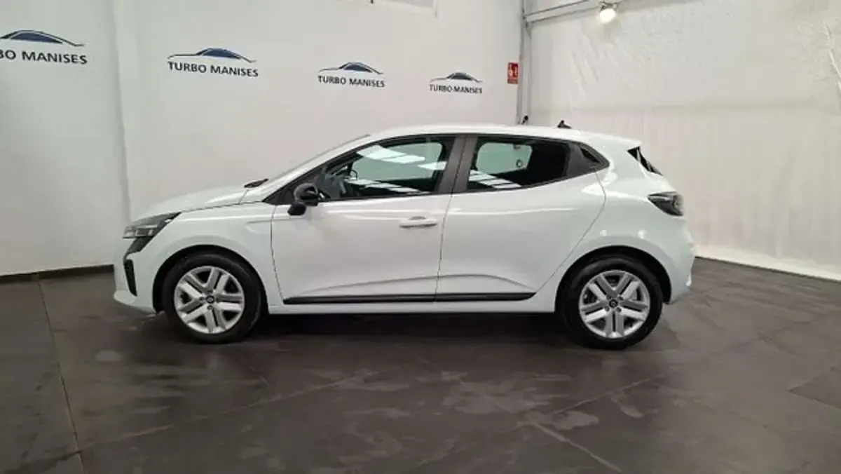 Usado Renault Clio Evolution 101 CV (74 kW) 2025 Blanco Utilitario