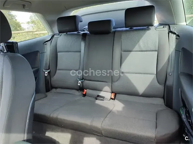 Usado Audi A3 Ambition 105 CV (77 kW) 2010 Gris / plata Utilitario