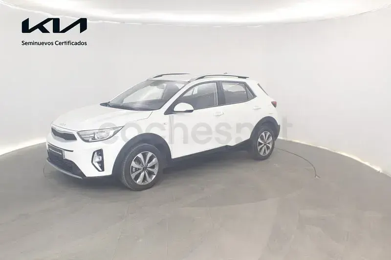 Usado Kia Stonic 100 CV (73 kW) 2026 Blanco SUV