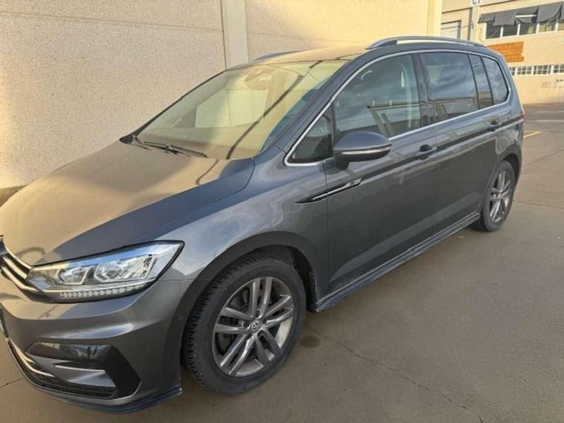 Usado VW Touran Sport 150 CV (110 kW) 2021 Gris Monovolumen