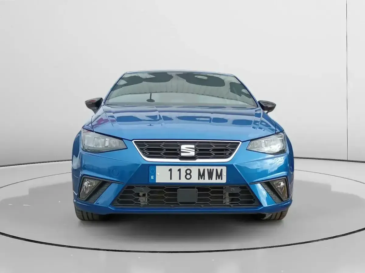 Usado Seat Ibiza FR 115 CV (84 kW) 2024 Azul Utilitario
