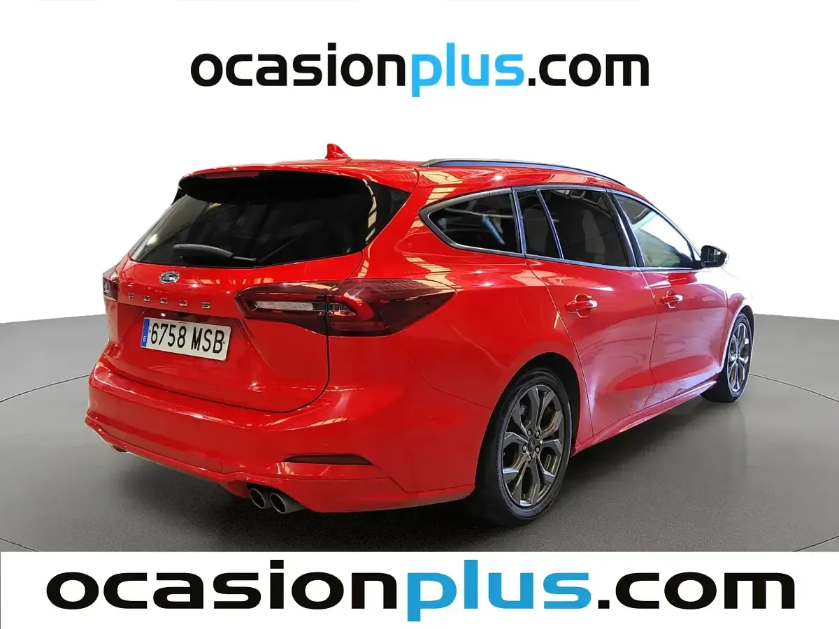 Używany Ford Focus ST-Line 155 KM (114 kW) 2024 Czerwony Kombi
