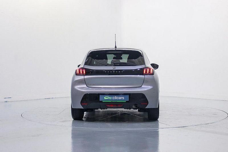 Usado Peugeot 208 Allure 100 CV (73 kW) 2023 Gris Utilitario