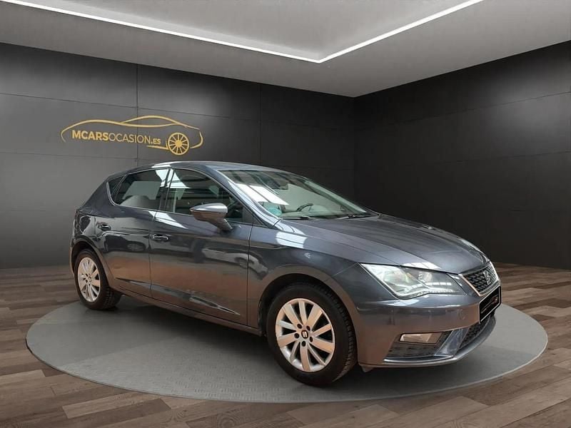Usado Seat Leon Reference 115 CV (84 kW) 2019 Gris Berlina