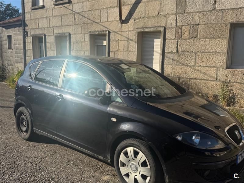Usado Seat Altea Stylance 105 CV (77 kW) 2006 Negro Monovolumen