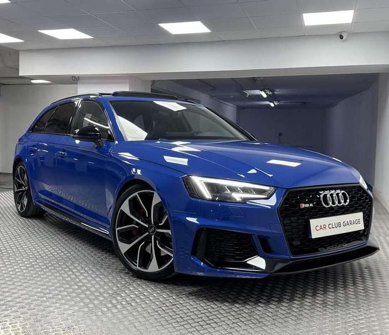 Usado Audi RS4 450 CV (330 kW) 2019 Azul Familiar