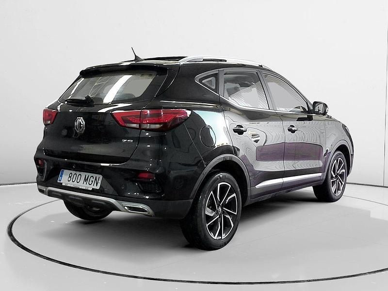 Usado MG ZS Luxury 111 CV (81 kW) 2023 Negro SUV