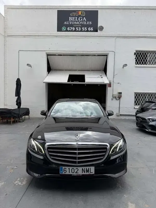 Käytetty Mercedes E200 160 HP (117 kW) 2019 Musta Sedan