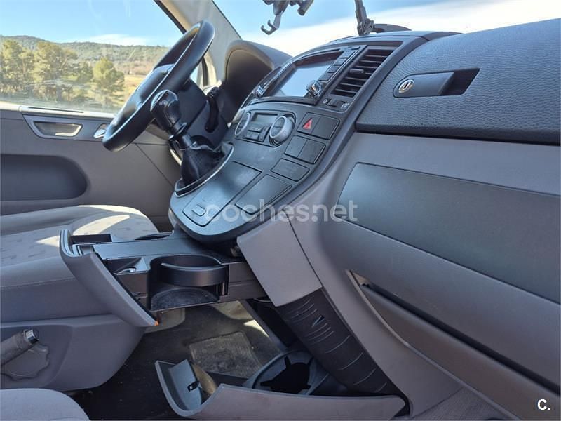 Usado VW Multivan Trendline 104 CV (76 kW) 2006 Gris / plata Monovolumen