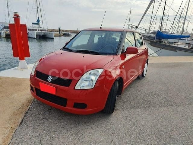 Rojo Usado 2007 Suzuki Swift GL Berlina | 4790 € (Precio justo) - Imagen 1/4