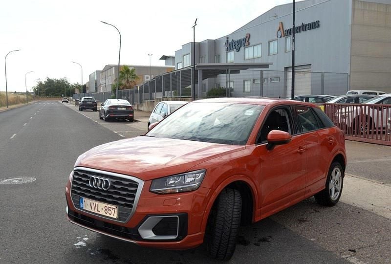 Usado Audi Q2 Sport 116 CV (85 kW) 2019 Rojo SUV