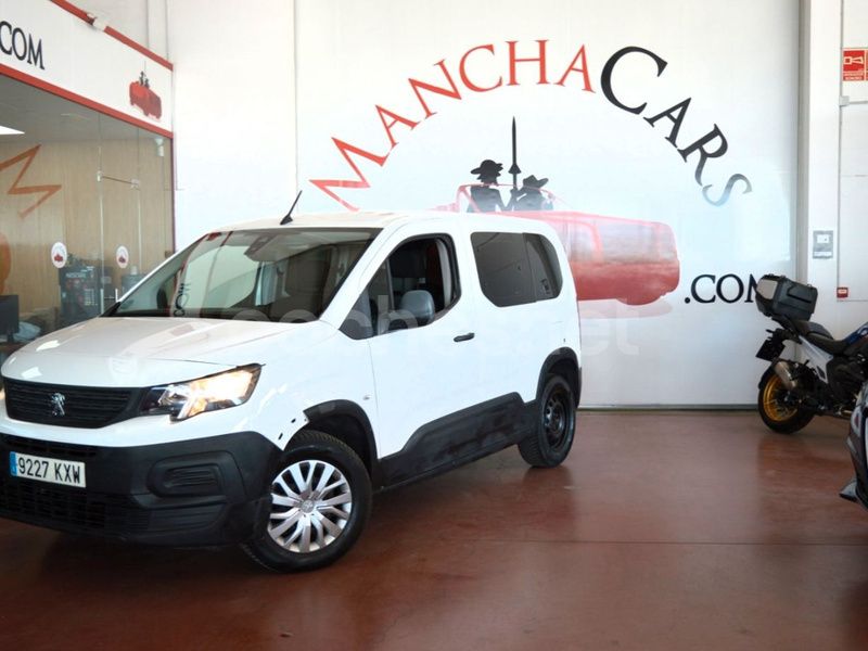 Usado Peugeot Rifter Access 100 CV (73 kW) 2019 Blanco Monovolumen