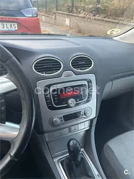 Usado Ford Focus Trend 90 CV (66 kW) 2009 Negro Berlina