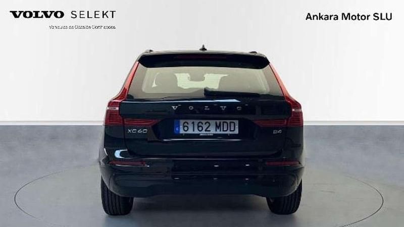 Usado Volvo XC60 Core 199 CV (146 kW) 2022 Negro SUV