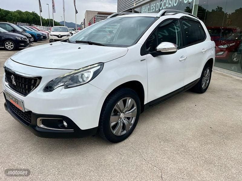 Usado Peugeot 2008 Style 82 CV (60 kW) 2017 Blanco SUV