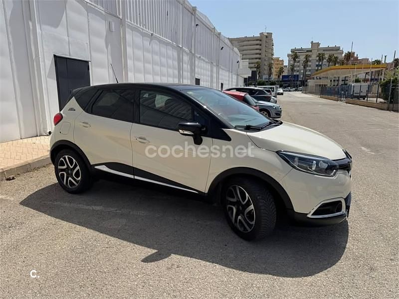 Blanco Usado 2015 Renault Captur SUV | 11.500 € (Precio justo) - Imagen 1/4