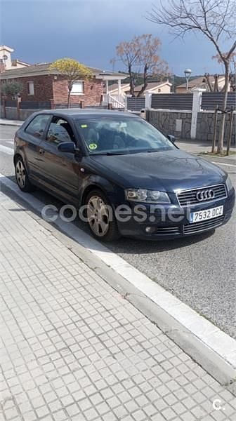 Usado Audi A3 Ambiente 102 CV (75 kW) 2004 Azul Utilitario
