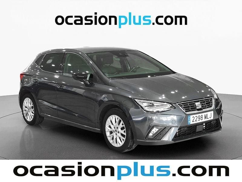 Usado Seat Ibiza FR 110 CV (80 kW) 2023 Gris Utilitario