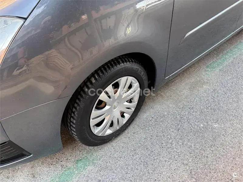 Usado Citroën C4 Exclusive 112 CV (82 kW) 2012 Gris / plata Berlina