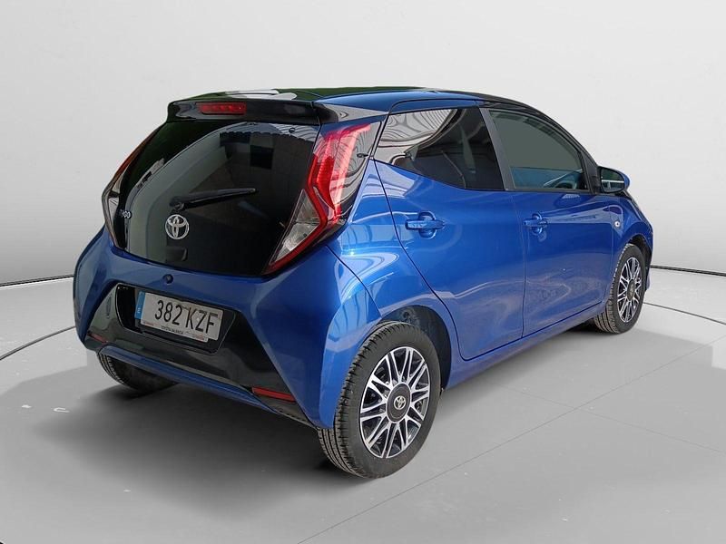 Usado Toyota Aygo 72 CV (52 kW) 2019 Utilitario