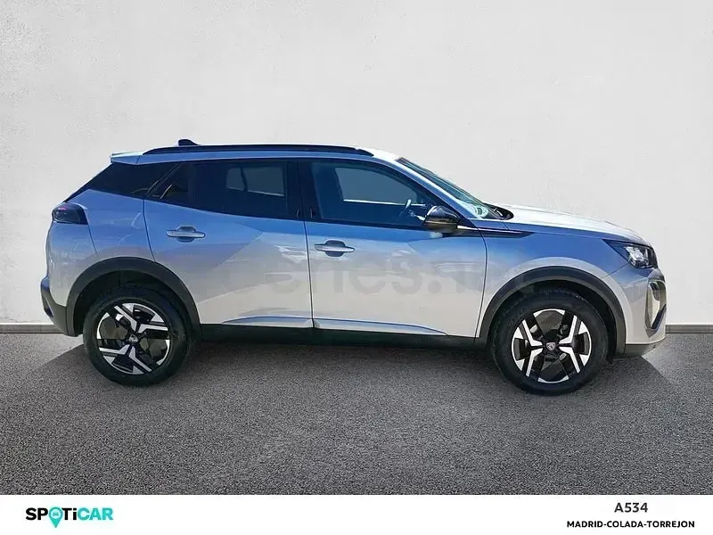 Usado Peugeot 2008 Allure 100 CV (73 kW) 2025 Gris SUV