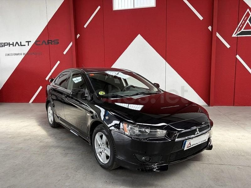Usado Mitsubishi Lancer Intense 140 CV (102 kW) 2011 Negro Berlina