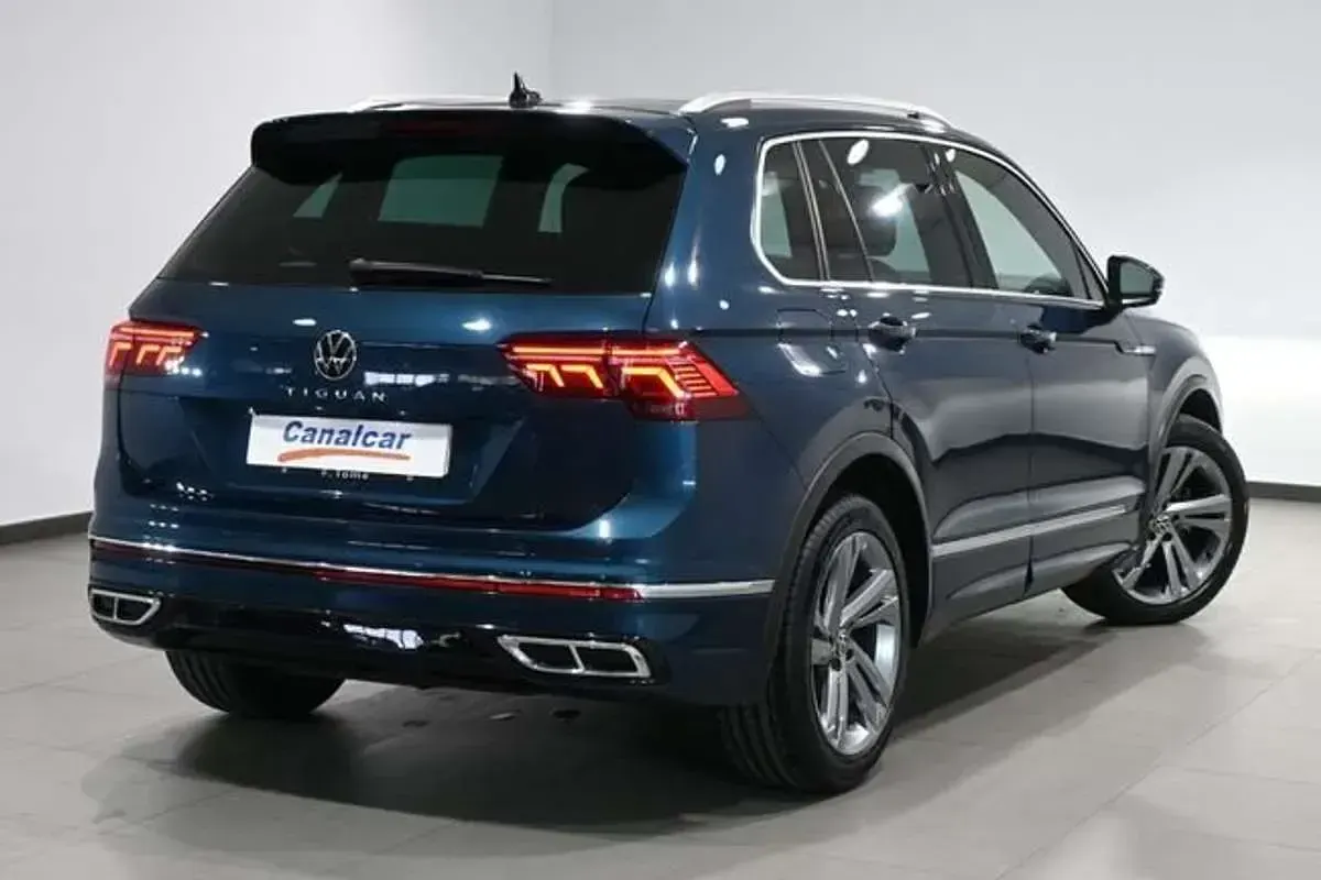 Usado VW Tiguan R-line 150 CV (110 kW) 2022 Azul SUV