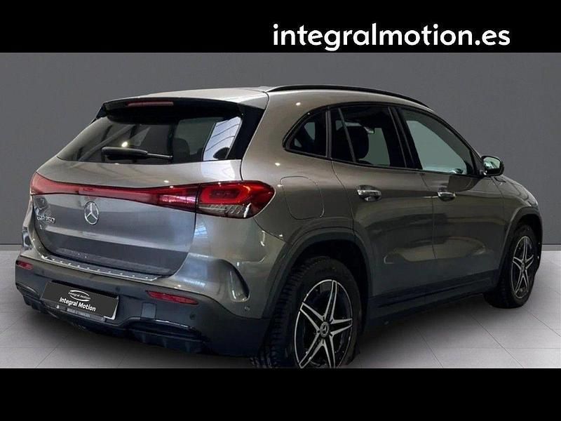 Usado Mercedes EQA250 139 kW (190 CV) 2022 Gris SUV