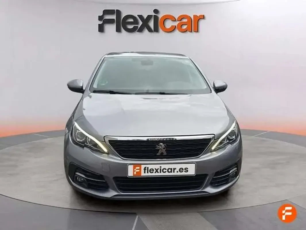 Usado Peugeot 308 Style 131 CV (96 kW) 2020 Gris Berlina
