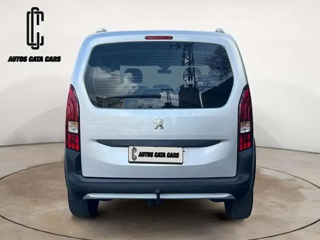 Usado Peugeot Rifter Active 131 CV (96 kW) 2019 Gris / plata Monovolumen