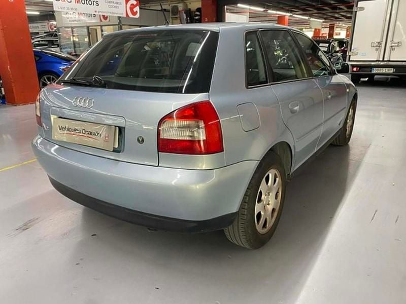 Usado Audi A3 Ambiente 102 CV (75 kW) 2003 Azul Utilitario