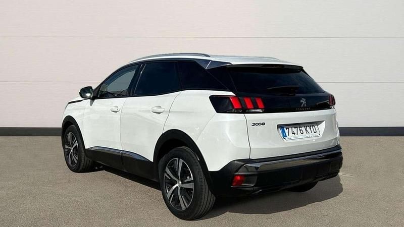 Usado Peugeot 3008 Allure 131 CV (96 kW) 2019 Blanco SUV
