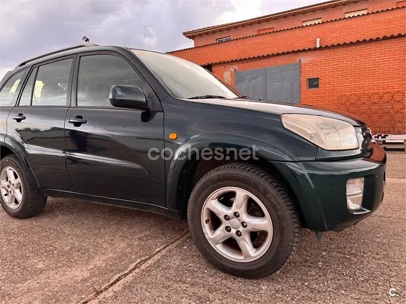 Usado Toyota RAV4 Sol 150 CV (110 kW) 2001 Verde SUV