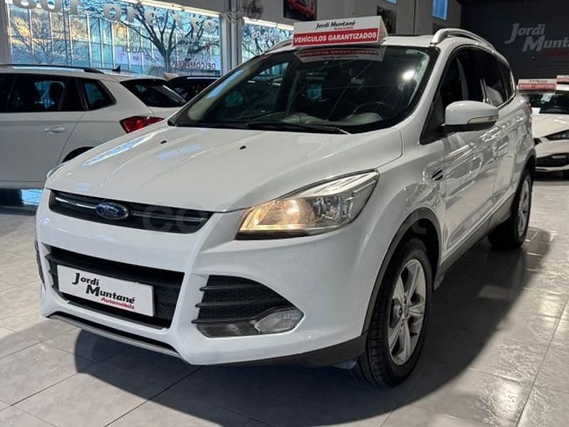 Blanco Usado 2015 Ford Kuga Titanium SUV | 12.500 € (Precio justo) - Imagen 1/4