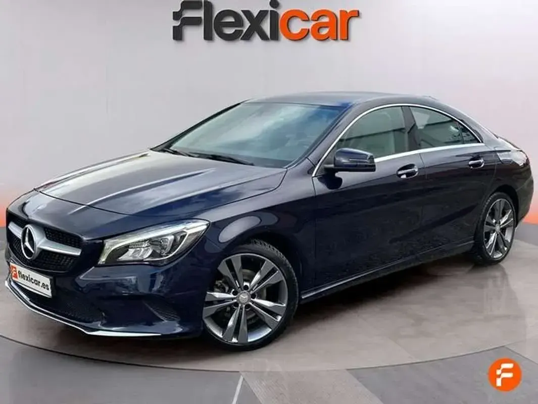 Usado Mercedes CLA220 177 CV (130 kW) 2016 Azul Berlina