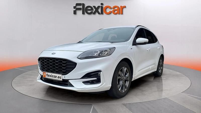 Usado Ford Kuga ST-Line 150 CV (110 kW) 2022 Blanco SUV