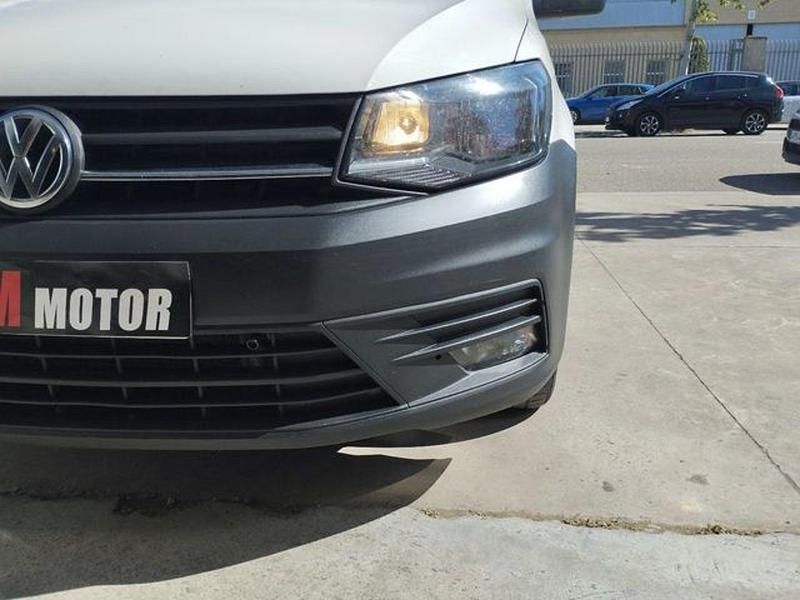 Usado VW Caddy 75 CV (55 kW) 2018 Blanco Monovolumen