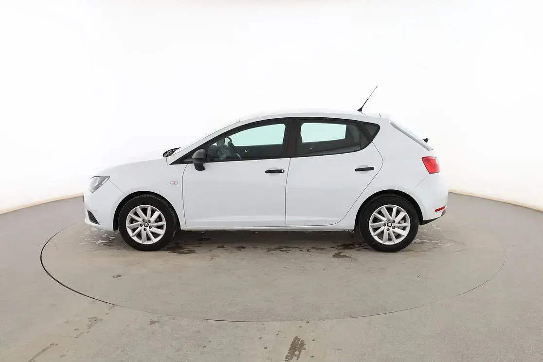 Usado Seat Ibiza Reference 75 CV (55 kW) 2016 Blanco Berlina