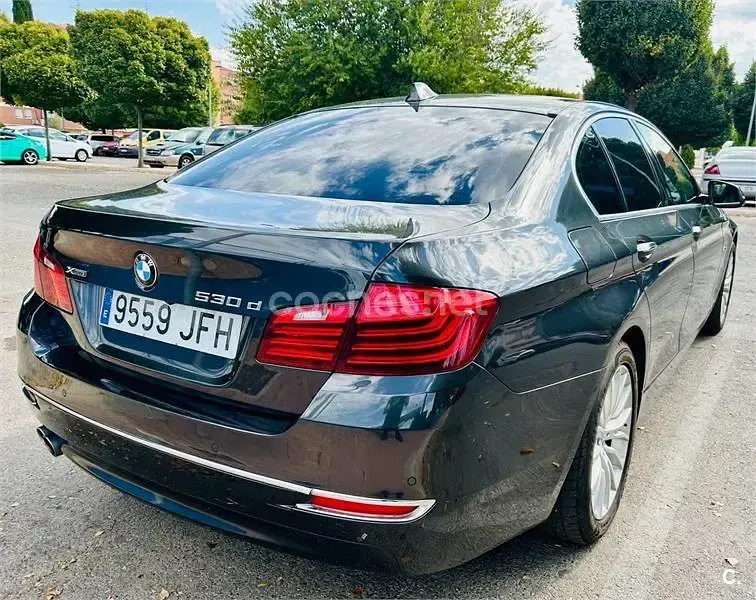 Usado BMW 530 258 CV (189 kW) 2015 Gris / plata Berlina