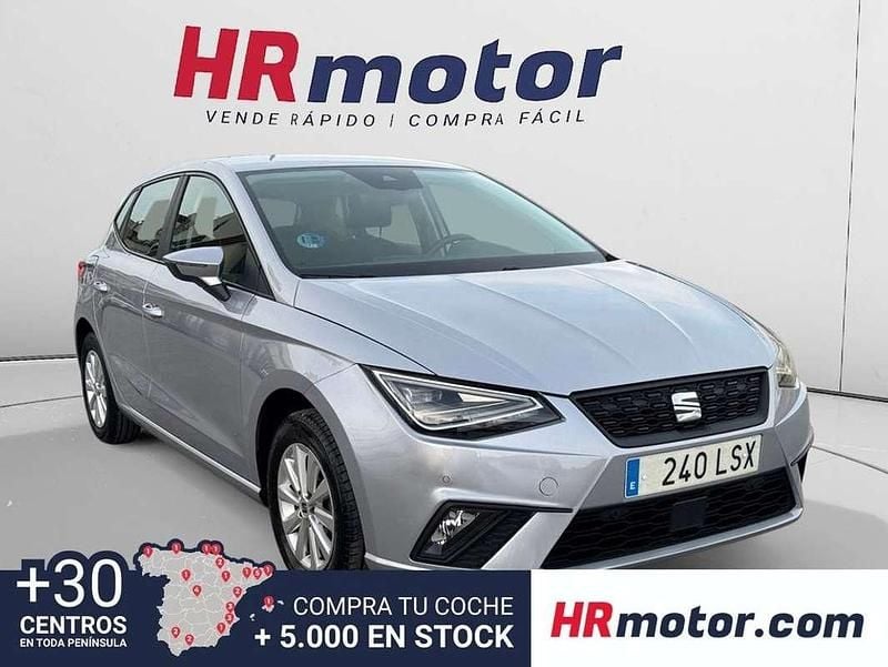 Gris Usado 2021 Seat Ibiza Style Plus Utilitario | 13.490 € (Precio justo) - Imagen 1/4