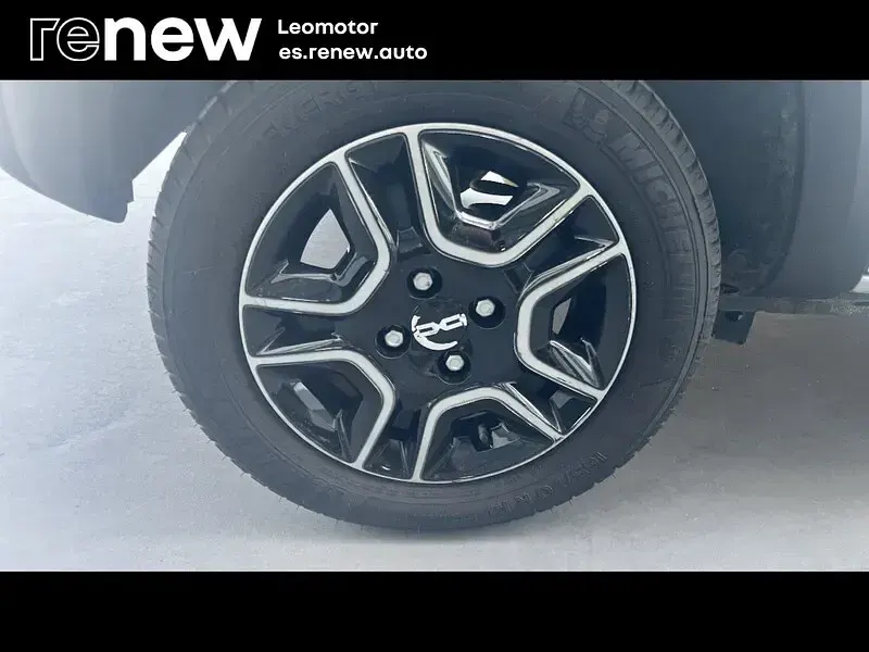 Usado Dacia Spring Expression 33 kW (45 CV) 2023 Gris Utilitario
