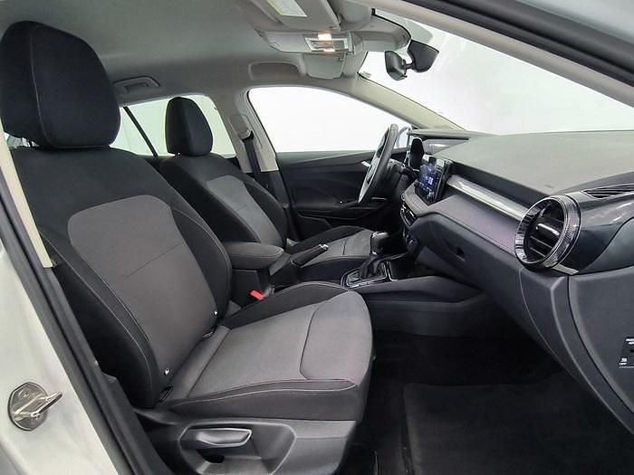 Usado Skoda Fabia Selection 116 CV (85 kW) 2025 Blanco Utilitario