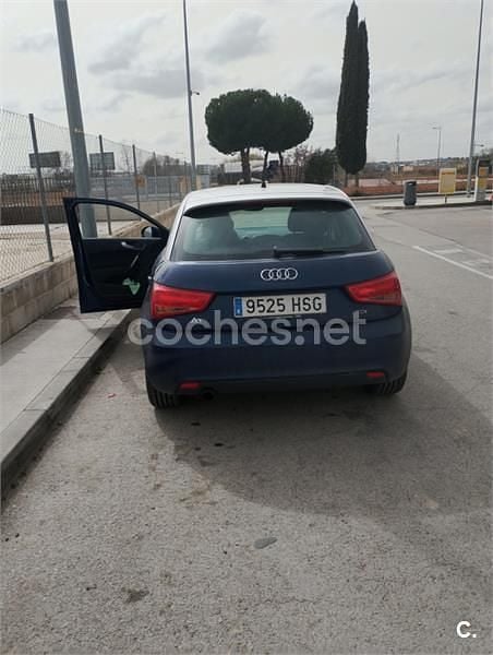 Usado Audi A1 Sportback 90 CV (66 kW) 2013 Azul Utilitario