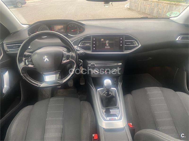 Gris / plata Usado 2016 Peugeot 308 Allure Berlina | 6900 € (Super precio) - Imagen 1/4