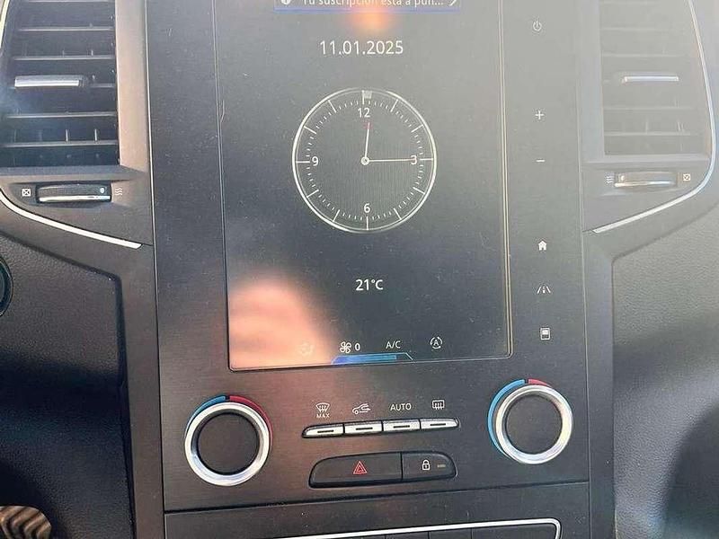 Usado Renault Mégane IV LIMITED 132 CV (97 kW) 2018 Gris Utilitario