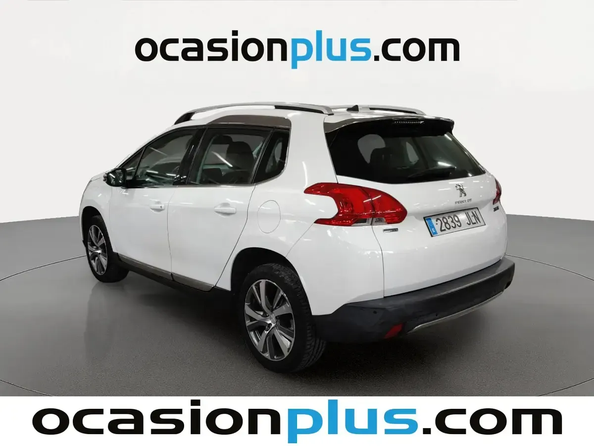 Usado Peugeot 2008 Allure 100 CV (73 kW) 2016 Blanco SUV