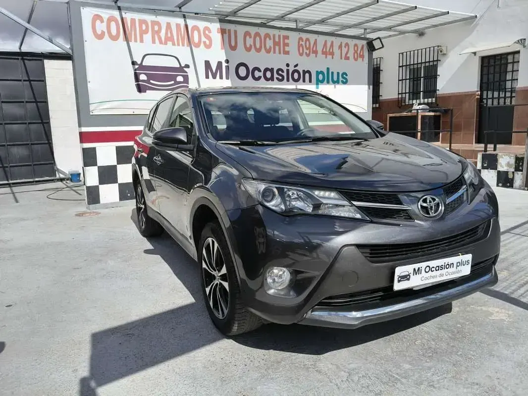 Usado Toyota RAV4 Advance 150 CV (110 kW) 2014 Gris SUV