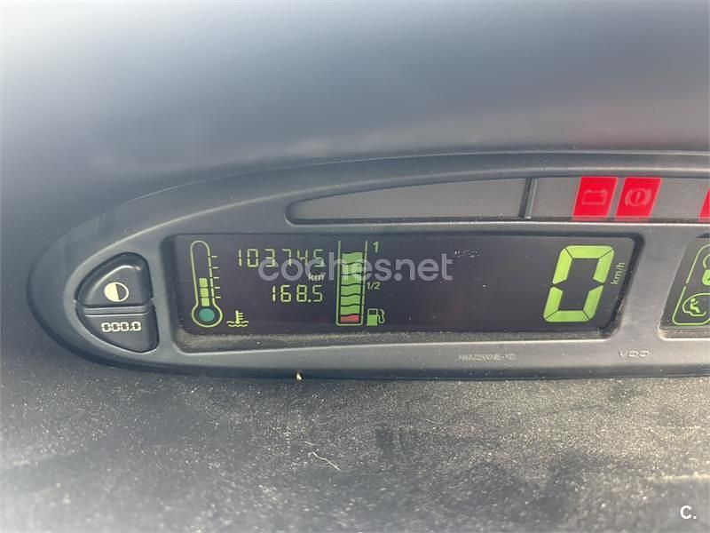 Usado Citroën Xsara Picasso 95 CV (69 kW) 2005 Beige Monovolumen